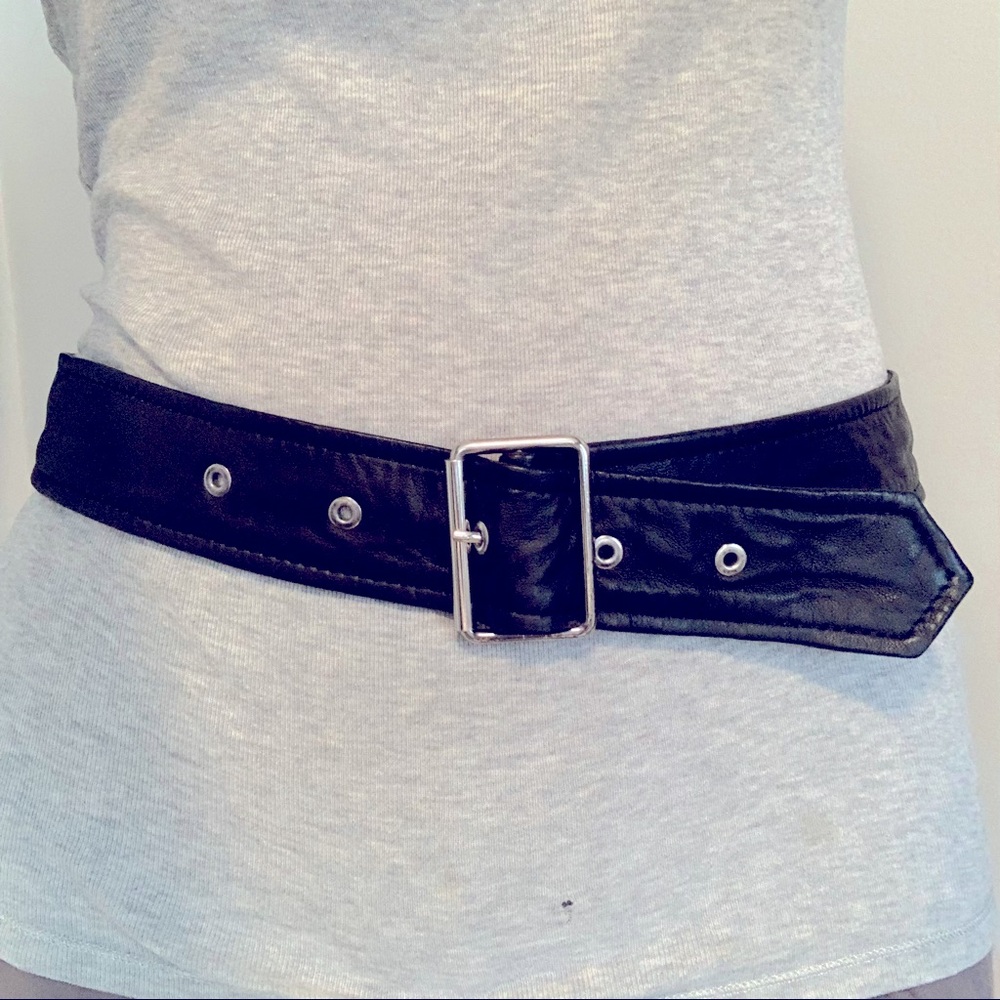LAST CHANCE 🚀 Black leather belt